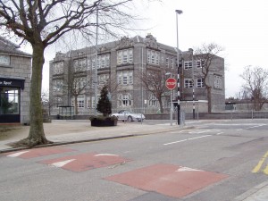 Broomhill_Primary_School_-_geograph.org.uk_-_1759339